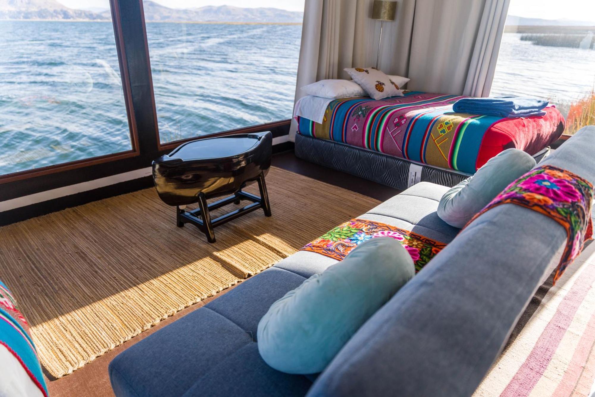 Uros Titicaca Lodge *